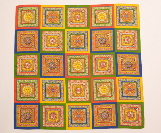 Immagine di Foulard folk mattonelle sole 90x90