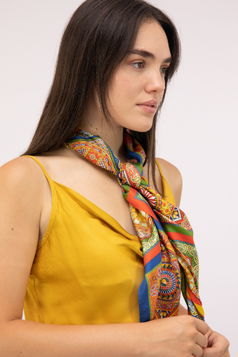 Immagine di Foulard folk mattonelle sole 90x90