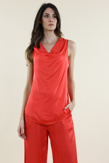 Immagine di Top con collo pellicano rosso