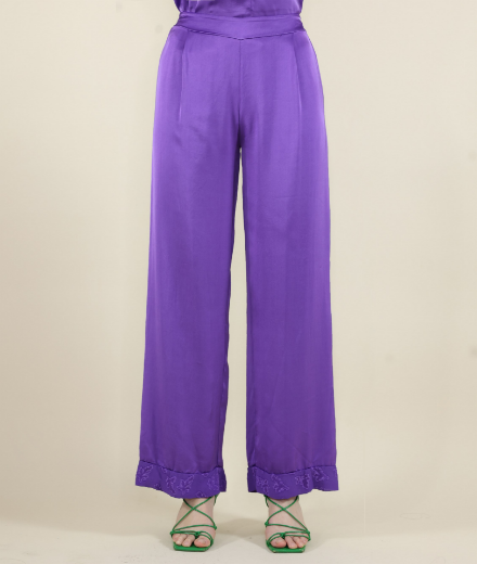 Immagine di Pantalone raso con pences davanti viola