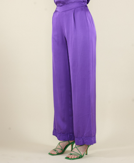 Immagine di Pantalone raso con pences davanti viola
