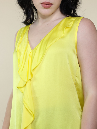 Immagine di top raso scollo a v con rouches davanti colore Limone