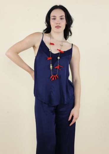 Immagine di Top raso con scollo ricamato e bretelle blu