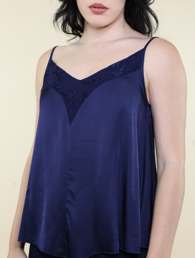 Immagine di Top raso con scollo ricamato e bretelle blu