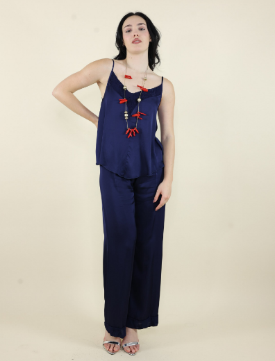 Immagine di Top raso con scollo ricamato e bretelle blu