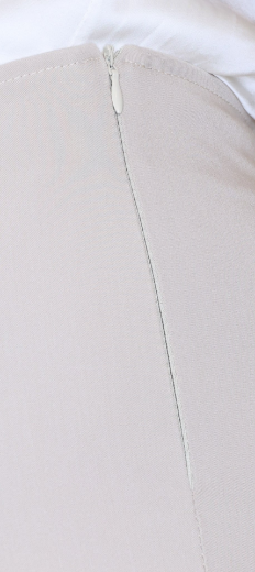 Immagine di Pantalone zampa con zip laterale sabbia