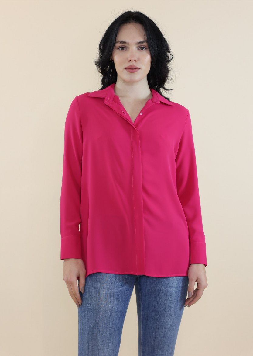 Immagine di Camicia con colletto e bottoni coperti fucsia