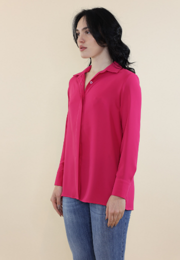 Immagine di Camicia con colletto e bottoni coperti fucsia