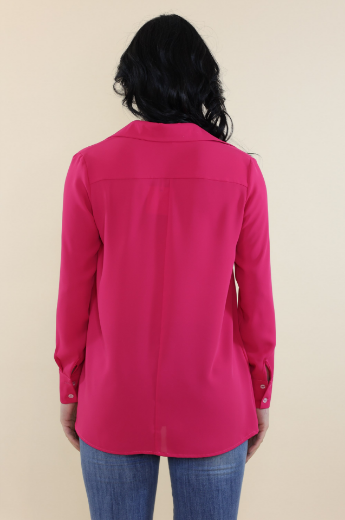 Immagine di Camicia con colletto e bottoni coperti fucsia