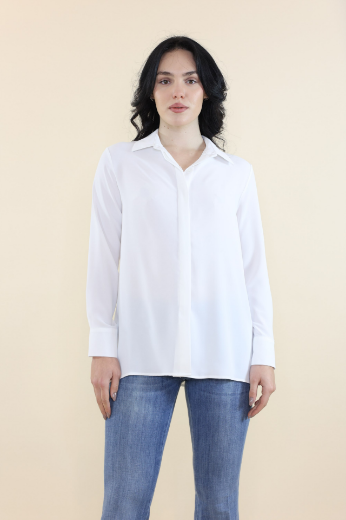 Immagine di Camicia con colletto e bottoni coperti bianco