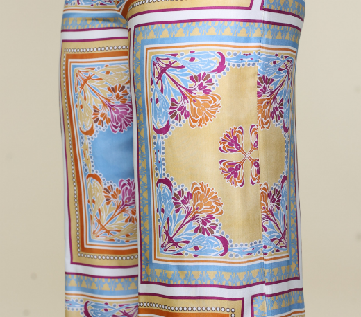 Immagine di Pantalone corto fantasia liberty patchwork