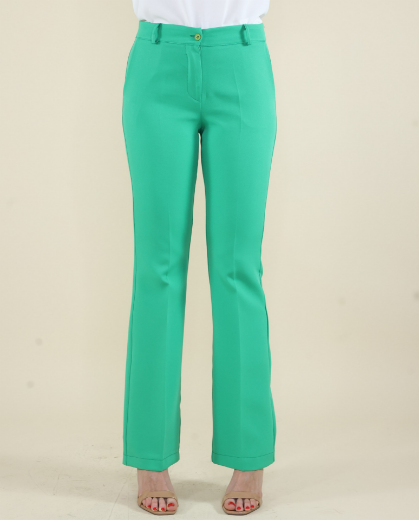 Immagine di Pantalone a zampa con tasche francesi verde