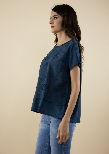 Immagine di T-SHIRT CON PIZZO SANGALLO MEZZA MANICA