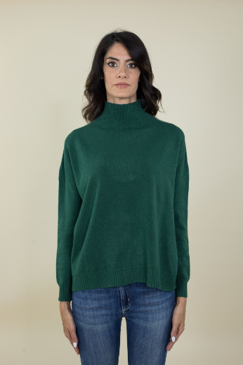 Immagine di Maglia lupetto a scatola rasata colore verde