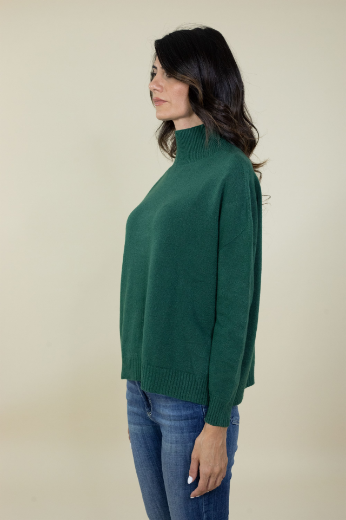Immagine di Maglia lupetto a scatola rasata colore verde