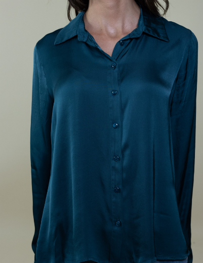 Immagine di Camicia in raso con colletto con sprono colore ottanio