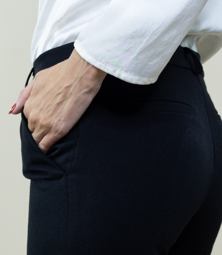 Immagine di Pantalone slim tasche passanti e svolta colore nero