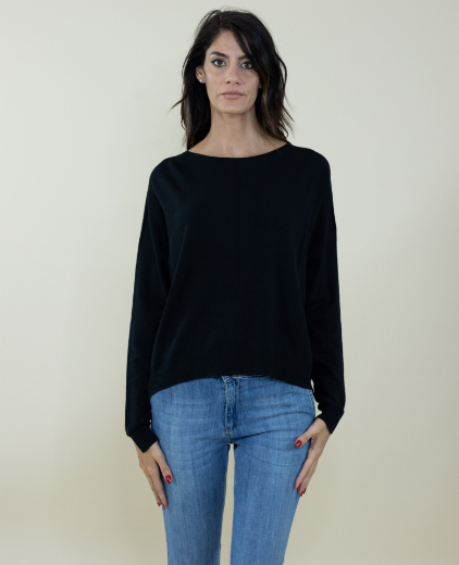 Immagine di Maglia over rasata in viscosa colore nero