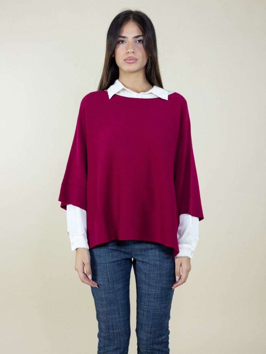 Maglia a coste con spacchi manica 3/4 colore rubino