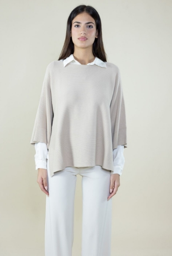 Maglia a coste con spacchi manica 3/4 colore beige