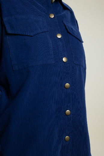 Immagine di Camicia velluto costine con tasche toppa colore blu