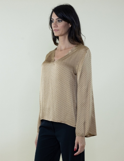 Casacca raso pois scollo a V colore cammello