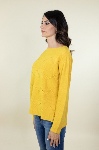 Maglia scatola con pois in rilievo colore ocra