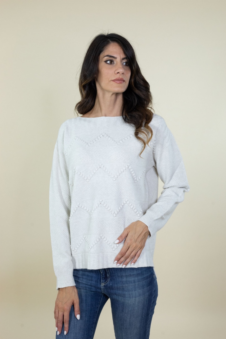 Maglia scatola con pois in rilievo colore panna