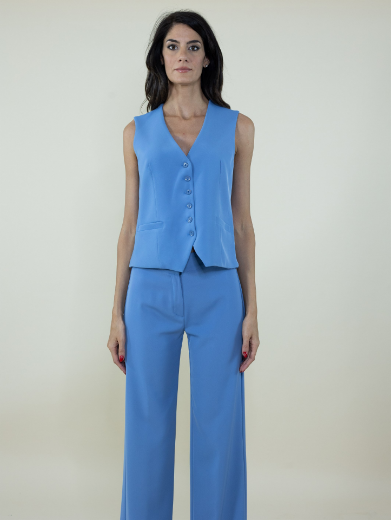 Immagine di Gilet in cady con bottoncini colore pervinca