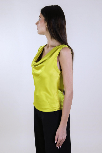 Immagine di TOP RASO COLLO PELLICANO E ACCESSORIO