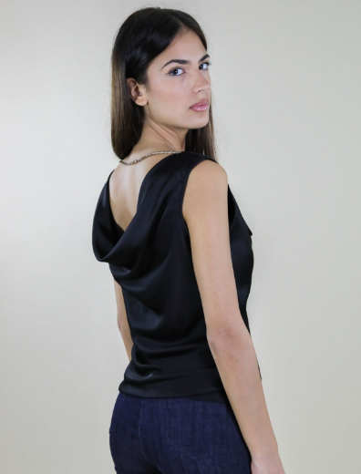 Immagine di TOP RASO COLLO PELLICANO E ACCESSORIO