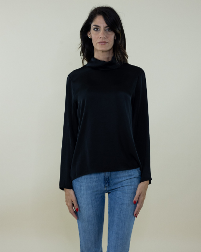 Immagine di BLUSA RASO CON COLLO ALTO  CON POLSO