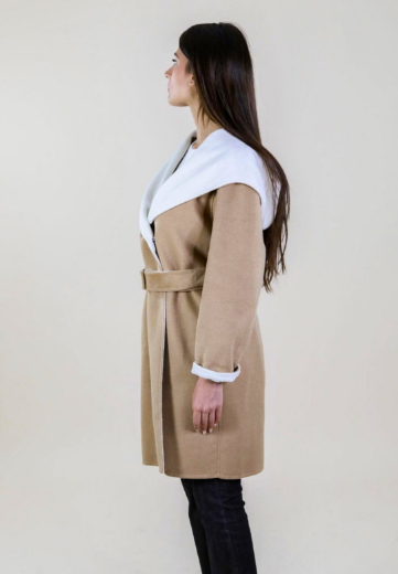 Immagine di CAPPOTTO BICOLORE CON CAPPUCCIO