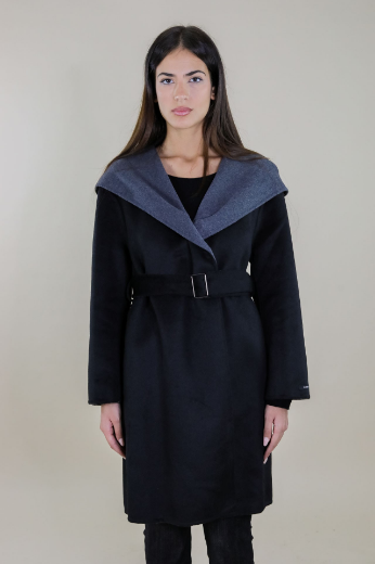 Immagine di CAPPOTTO BICOLORE CON CAPPUCCIO