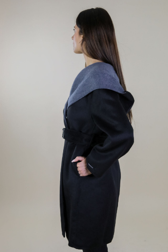 Immagine di CAPPOTTO BICOLORE CON CAPPUCCIO