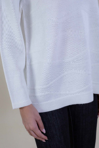 Immagine di MAGLIA GIROCOLLO CON MOTIVI ONDE