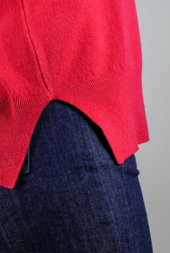 Immagine di MAGLIA SCOLLO BARCA OVER CON SPACCHI