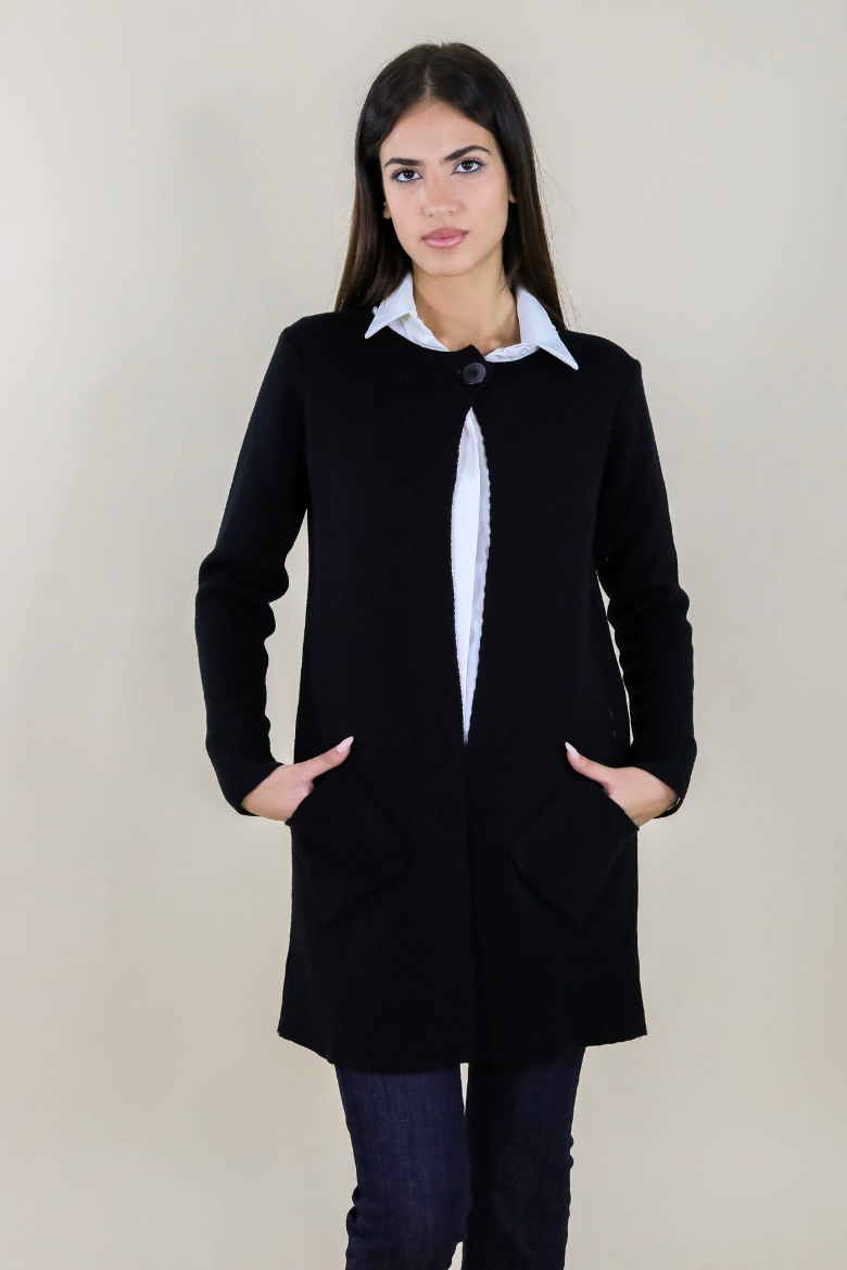 Immagine di CARDIGAN LUNO CON BOTTONE COLLO E TASCHE