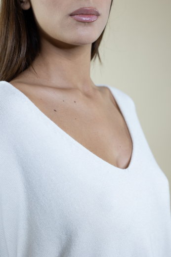 Immagine di MAGLIA SCOLLO A V OVER
