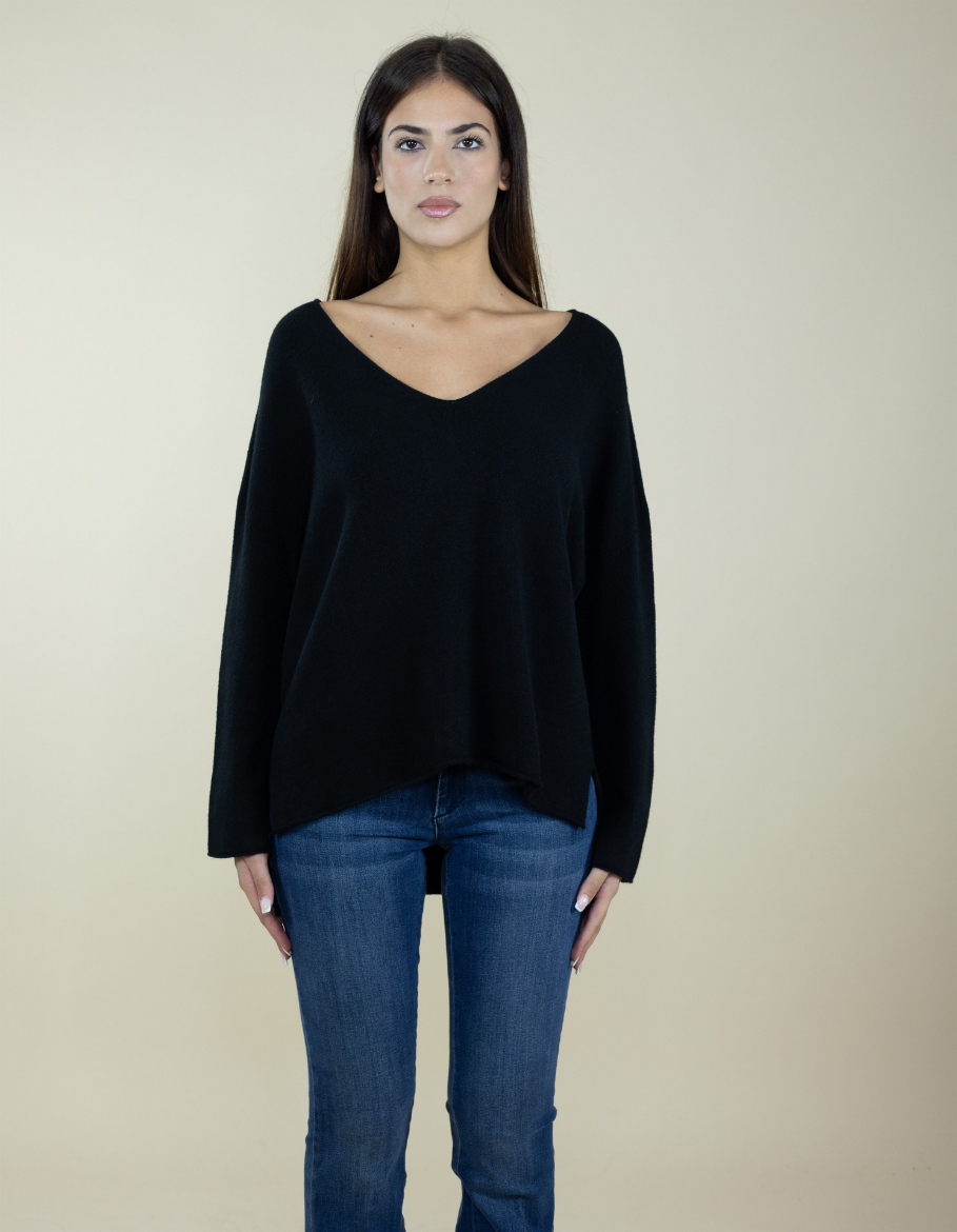 Immagine di MAGLIA SCOLLO A V OVER