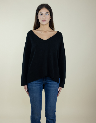 Immagine di MAGLIA SCOLLO A V OVER