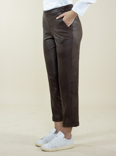 Immagine di PANTALONE CORTO IN ECOPELLE CON SVOLTA