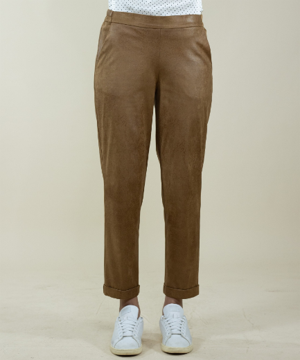 Immagine di PANTALONE CORTO IN ECOPELLE CON SVOLTA