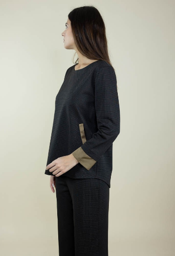 Immagine di BLUSA SCOLLO TONDO A POIS RIPORTI RASO