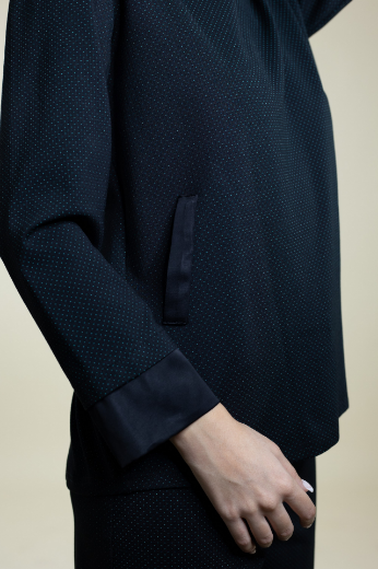 Immagine di BLUSA SCOLLO TONDO A POIS RIPORTI RASO