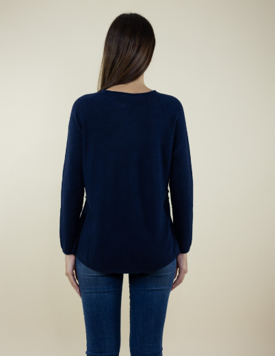 Immagine di MAGLIA LUNGA CON SPACCHI E PERLE LATERAL