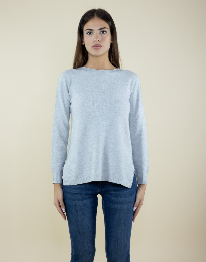 Immagine di MAGLIA CON SPACCHI E BOTTONI