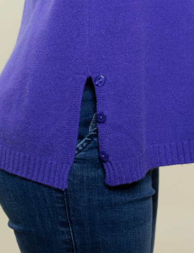 Immagine di MAGLIA CON SPACCHI E BOTTONI