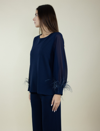 Immagine di BLUSA CON PIUME SULLA MANICA IN SCUBA
