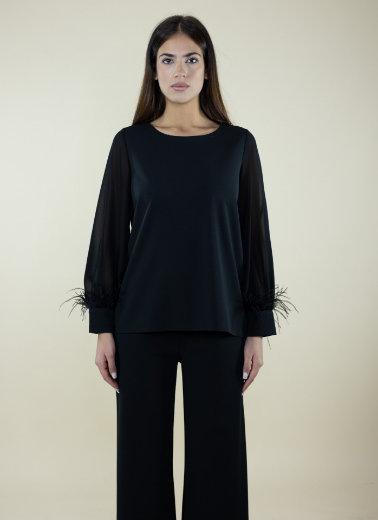Immagine di BLUSA CON PIUME SULLA MANICA IN SCUBA